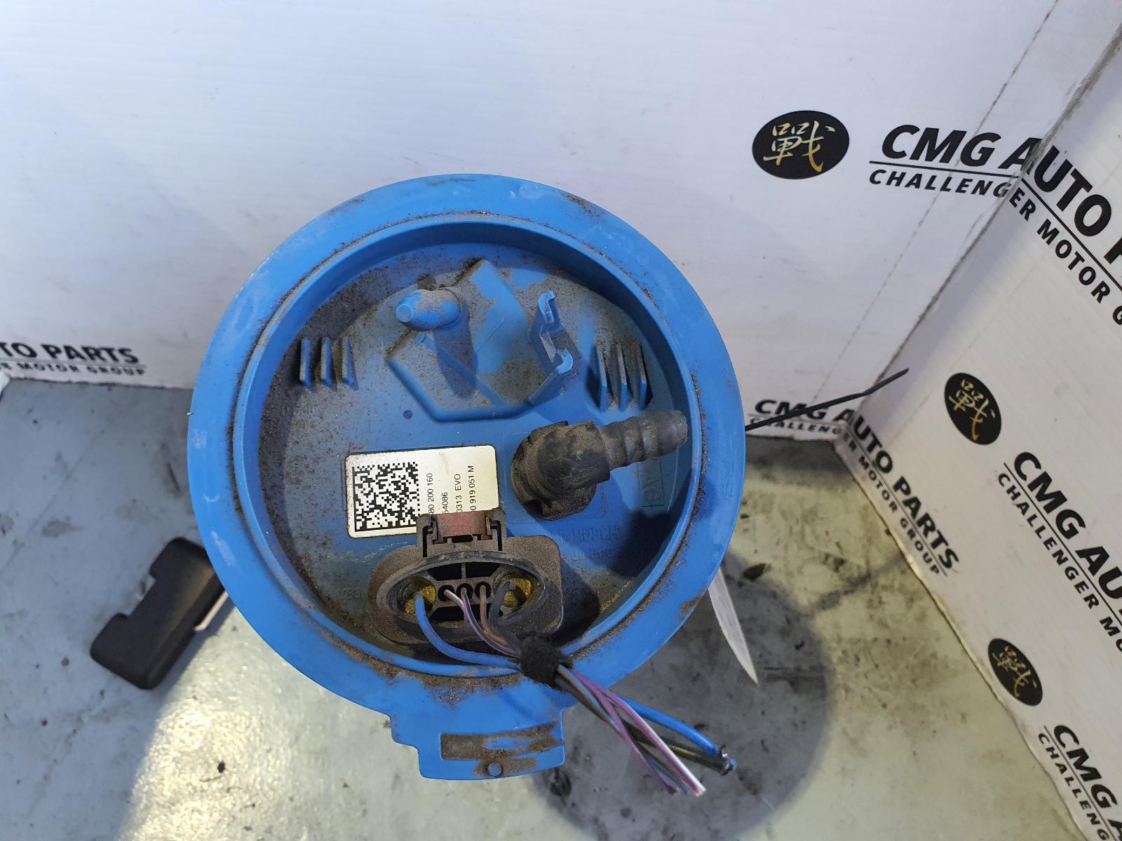 View Auto part Fuel Pump Volkswagen Golf 2013