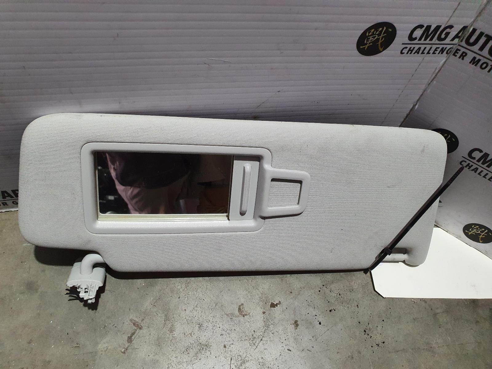 View Auto part Sunvisor Volkswagen Golf 2013
