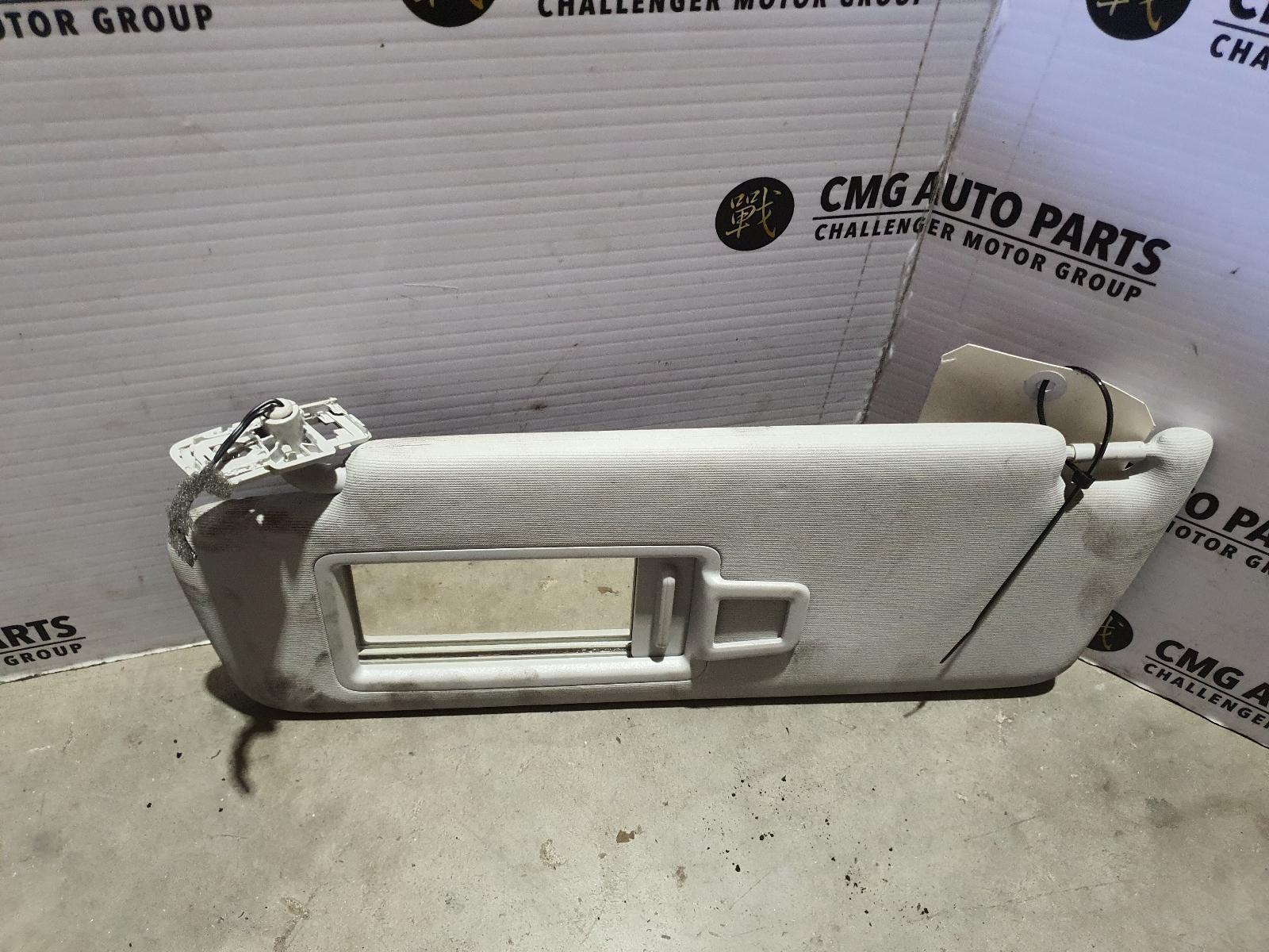 View Auto part Sunvisor Volkswagen Golf 2013