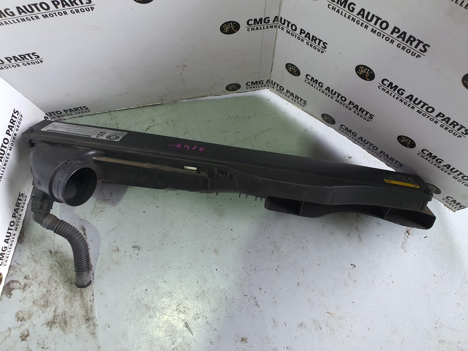 View Auto part Air Cleaner Duct/Hos Volkswagen Golf 2013