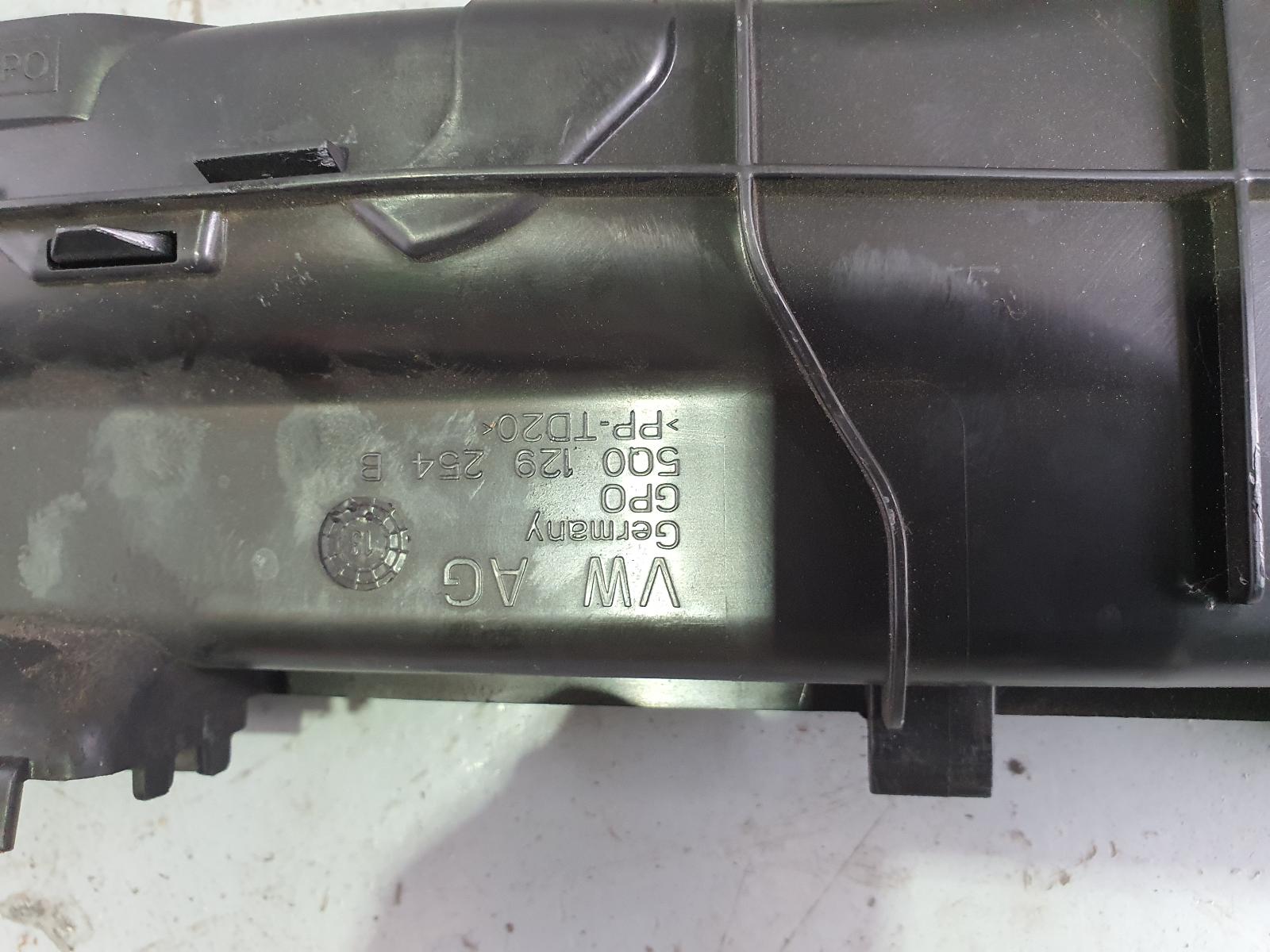 View Auto part Air Cleaner Duct/Hos Volkswagen Golf 2013