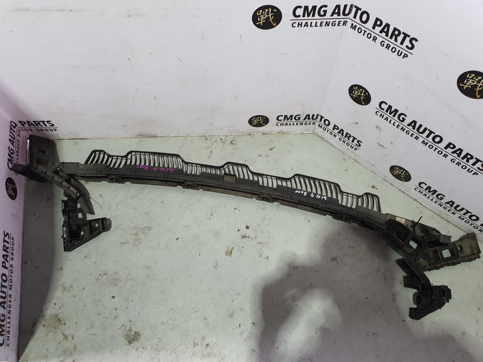 View Auto part R/Bar Bracket/Reinfo Volkswagen Golf 2013