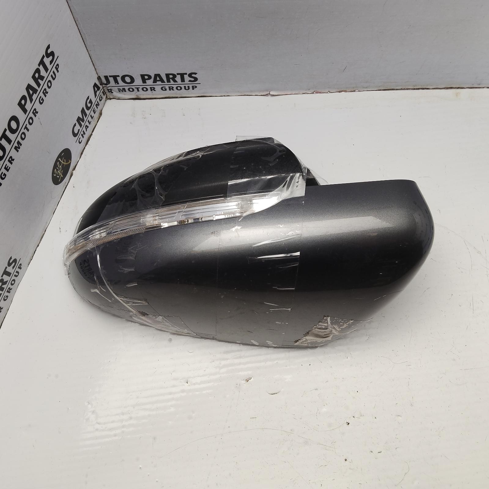 2012 Volkswagen Golf Left Door Mirror View Auto part Left Door Mirror Volkswagen Golf 2012