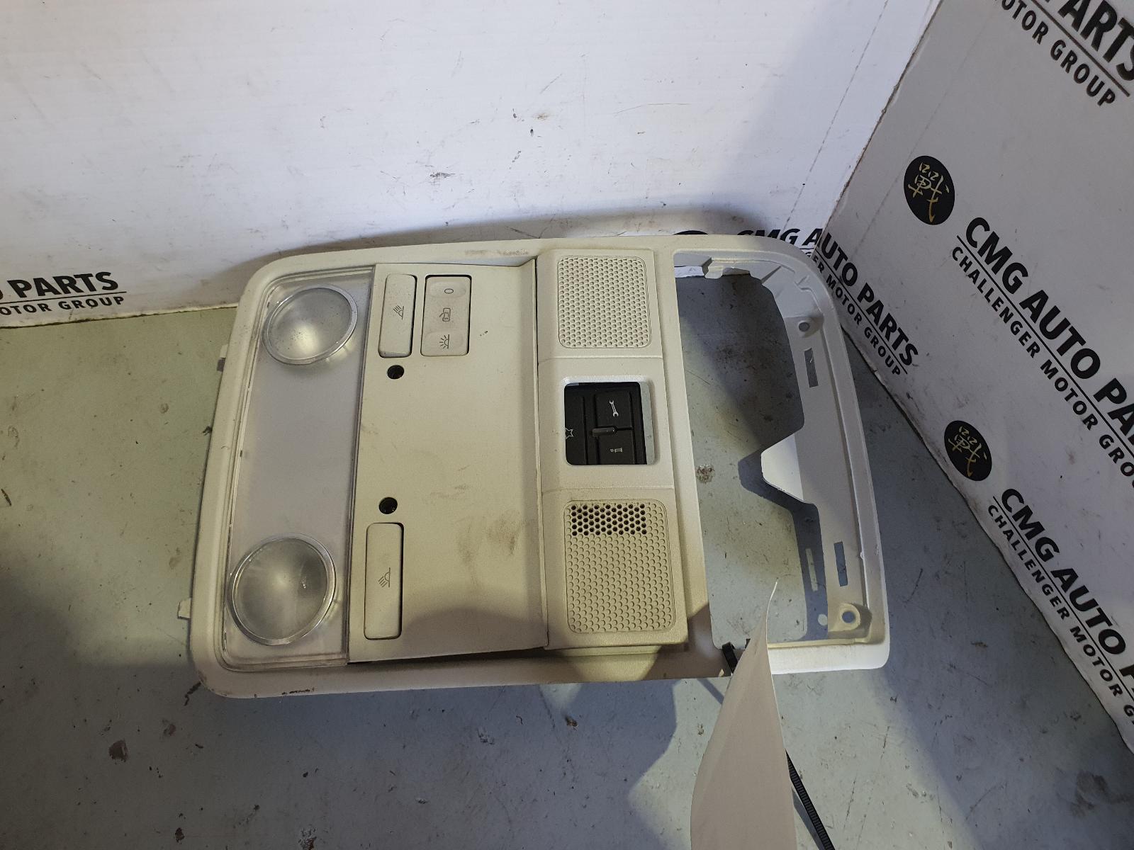 View Auto part Courtesy Light Volkswagen Golf 2012