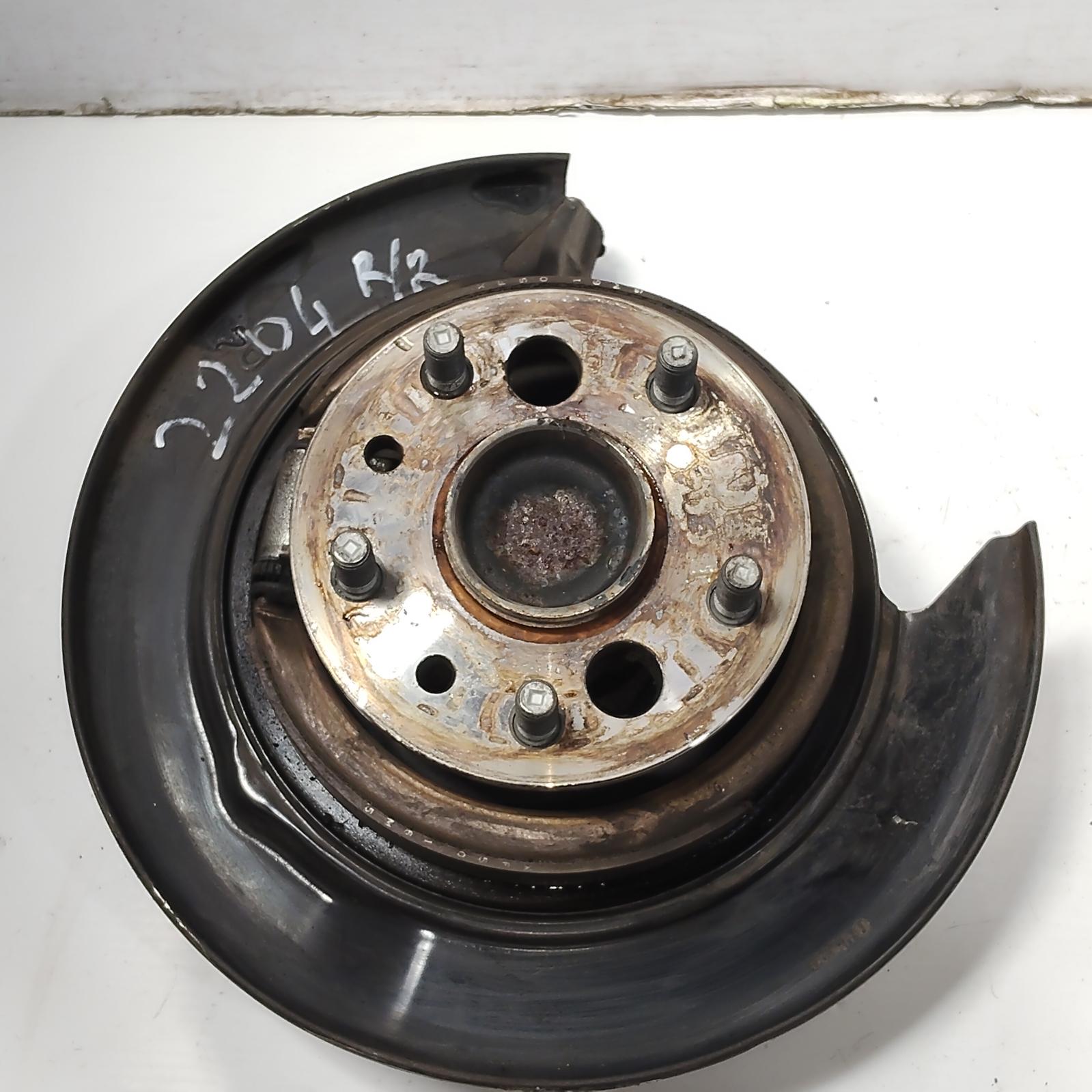 View Auto part Right Rear Hub Assembly Toyota Camry 2016