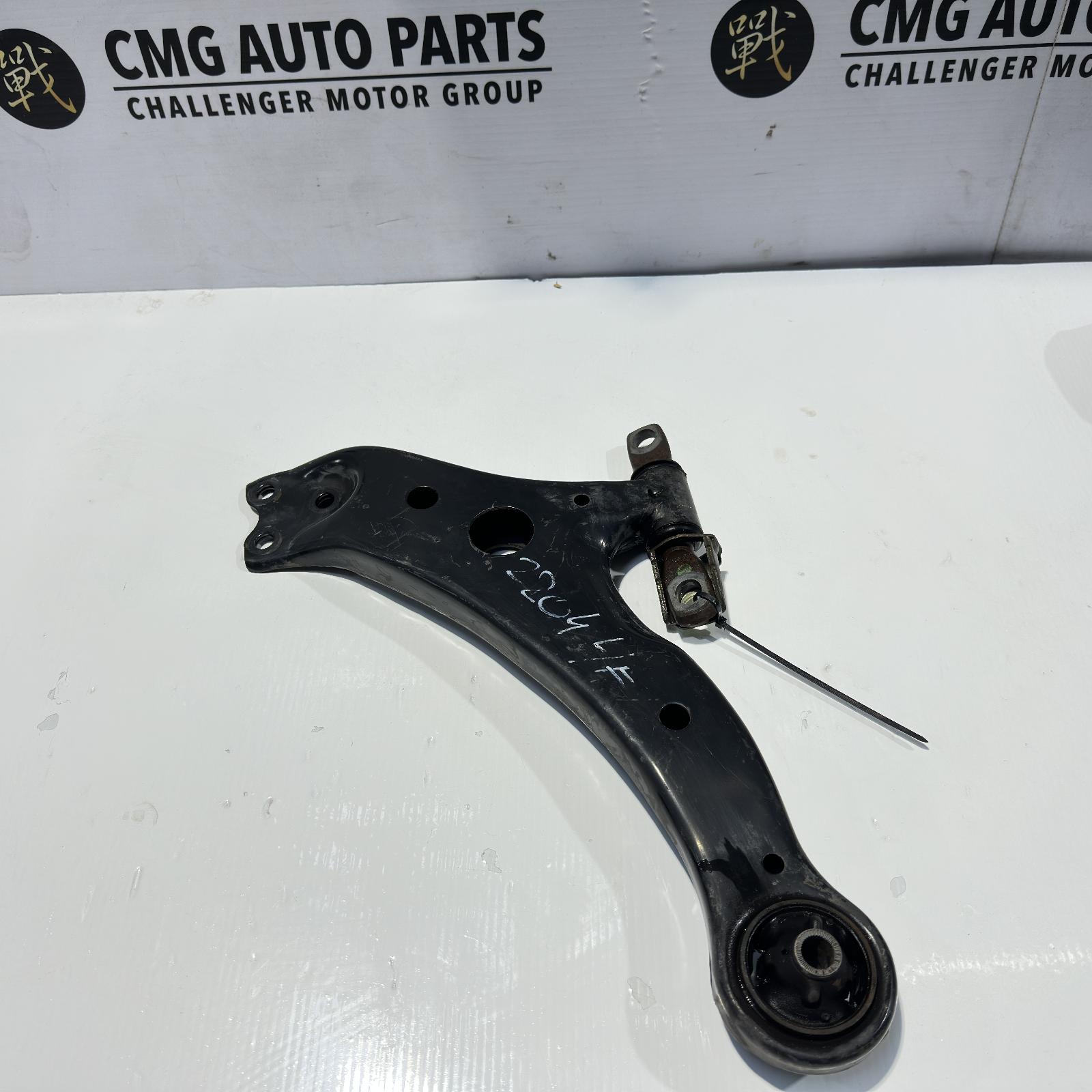 View Auto part Left Front Lower Control Arm Toyota Camry 2016