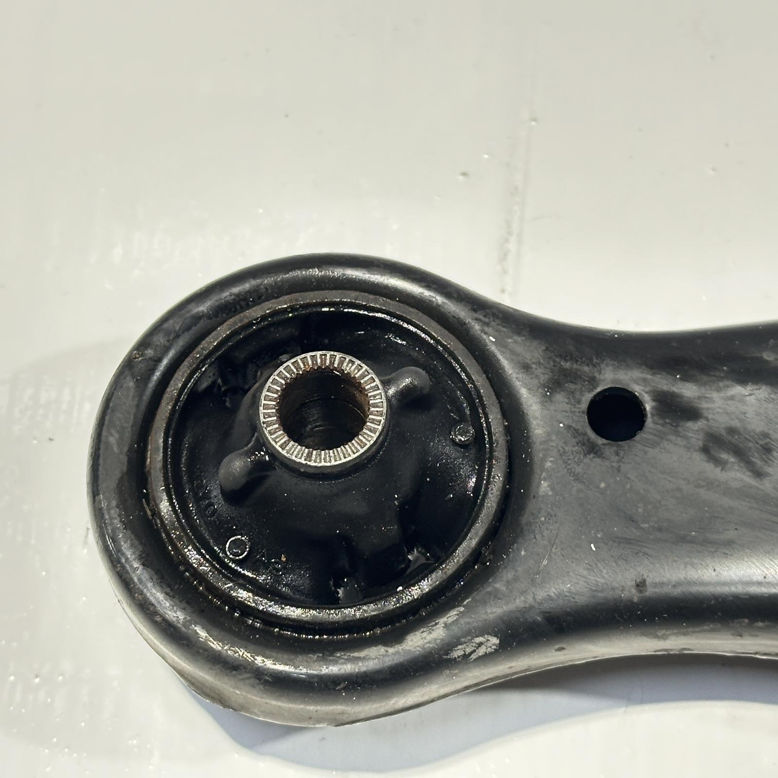 View Auto part Right Front Lower Control Arm Toyota Camry 2016