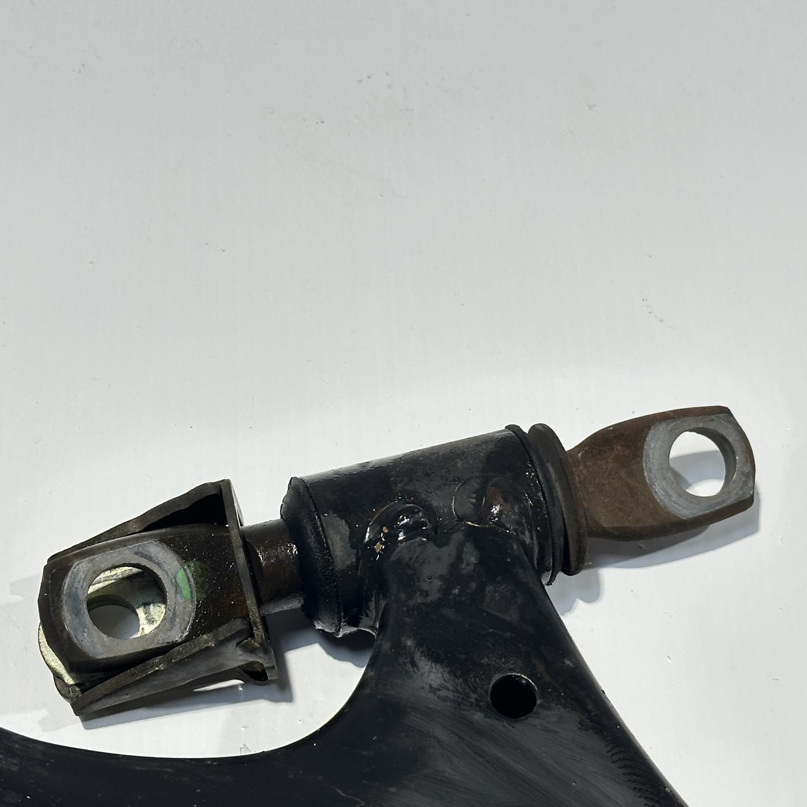 View Auto part Right Front Lower Control Arm Toyota Camry 2016