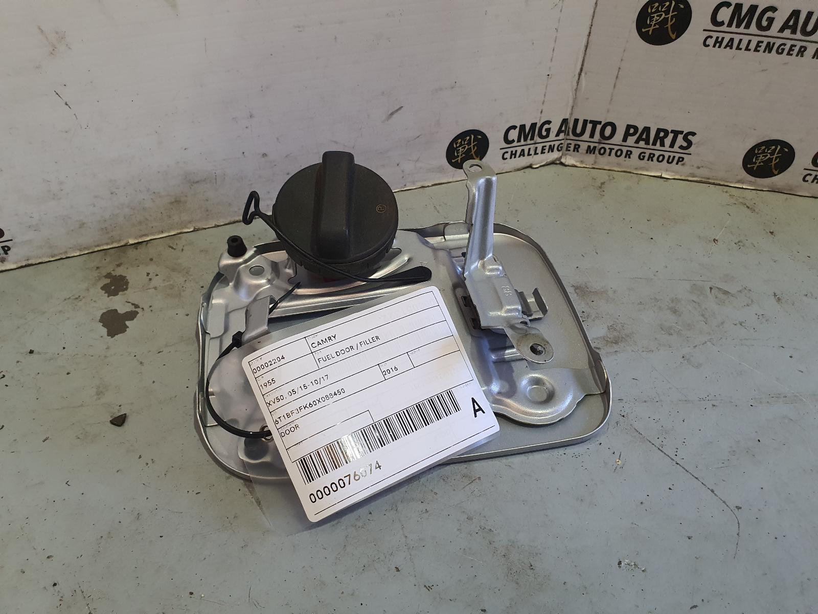 2016 Toyota Camry Fuel Door / Filler View Auto part Fuel Door / Filler Toyota Camry 2016