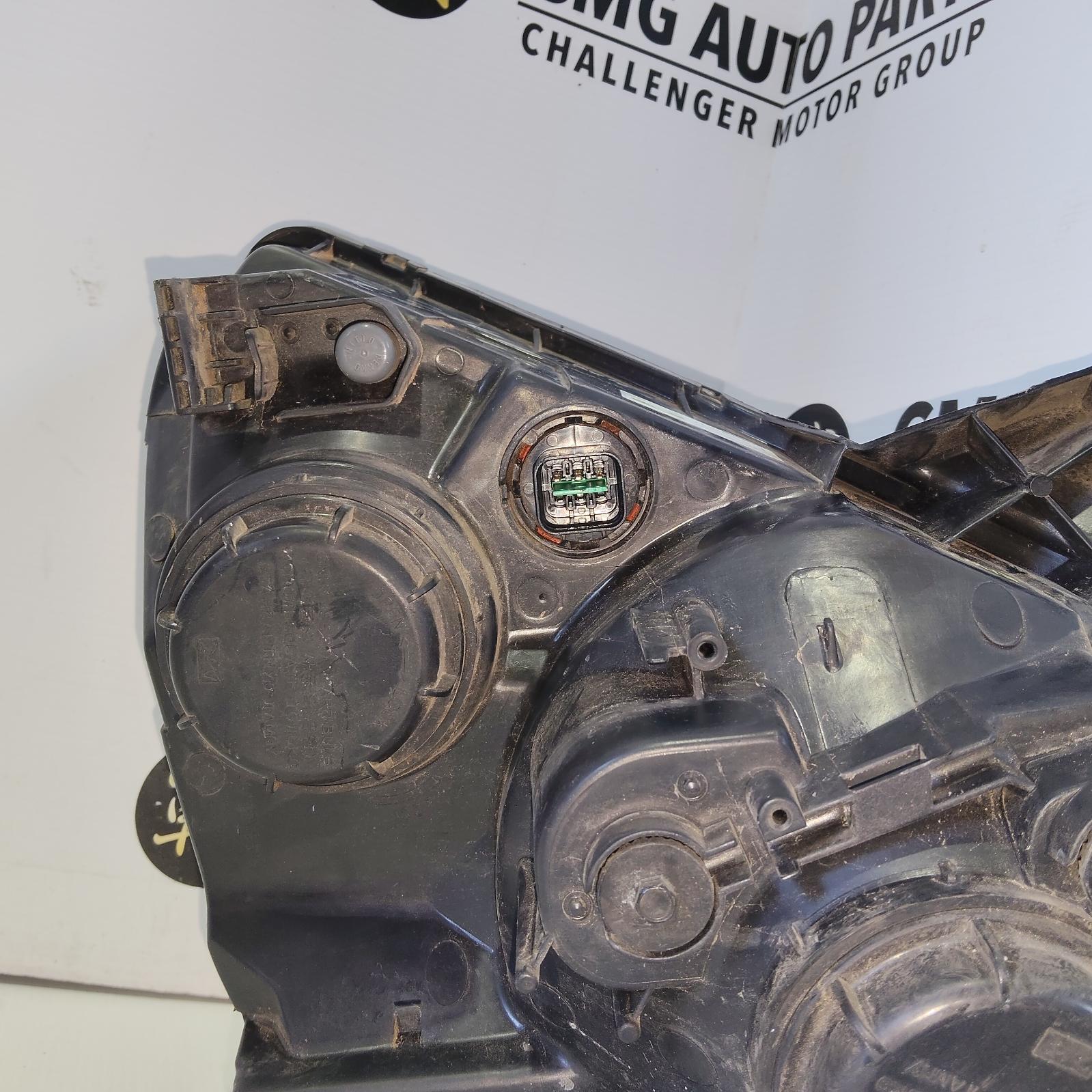 View Auto part Left Headlamp Hyundai Iload/imax 2015