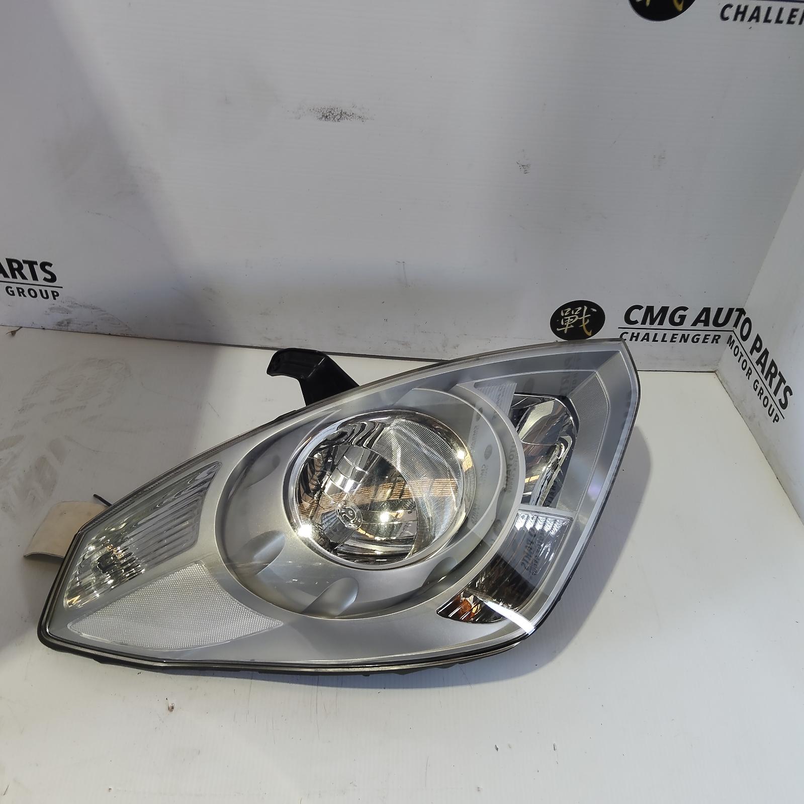 View Auto part Left Headlamp Hyundai Iload/imax 2015