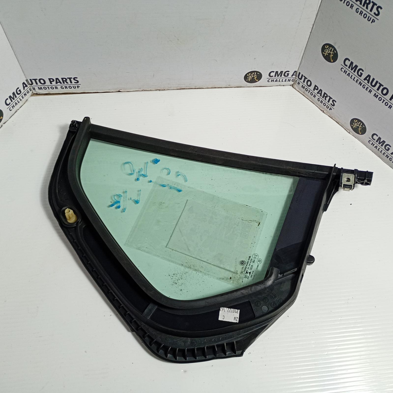 2022 Volkswagen Golf Left Rear 1/4 Door Glass View Auto part Left Rear 1/4 Door Glass Volkswagen Golf 2022