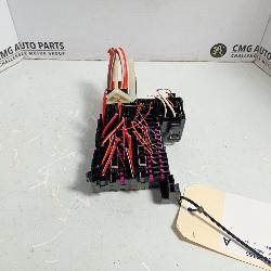 View Auto part Fuse Box Volkswagen Golf 2022