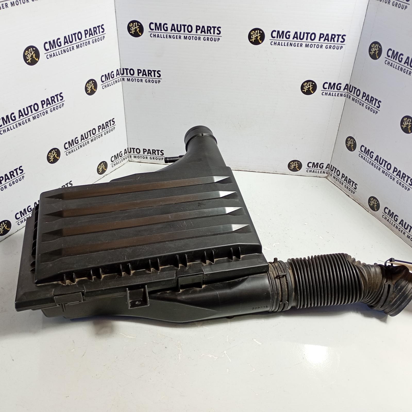 2022 Volkswagen Golf Air Cleaner/Box View Auto part Air Cleaner/Box Volkswagen Golf 2022