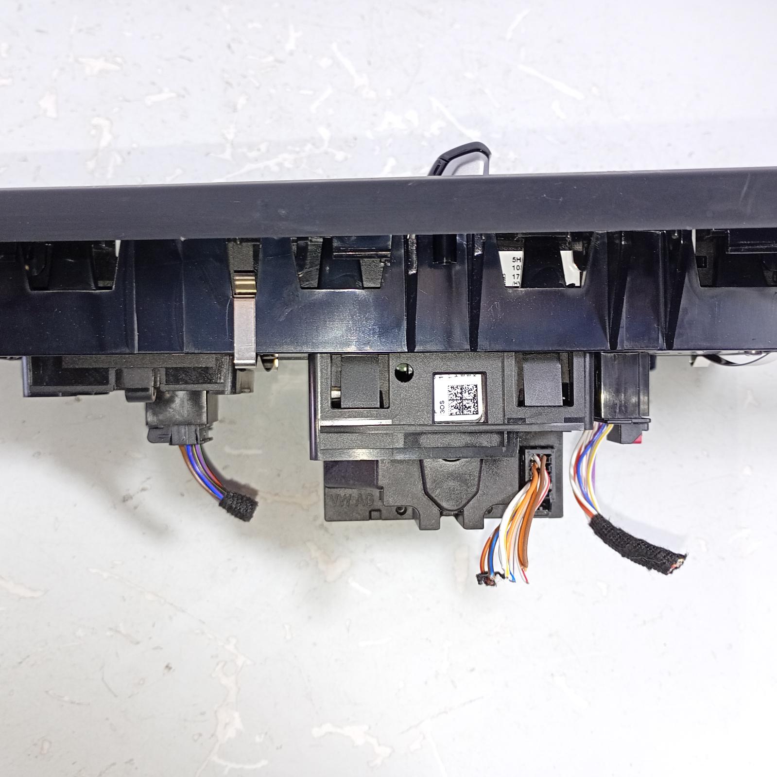 View Auto part Combination Switch Volkswagen Golf 2022