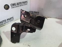 View Auto part Misc Bracket Mazda 3 2020