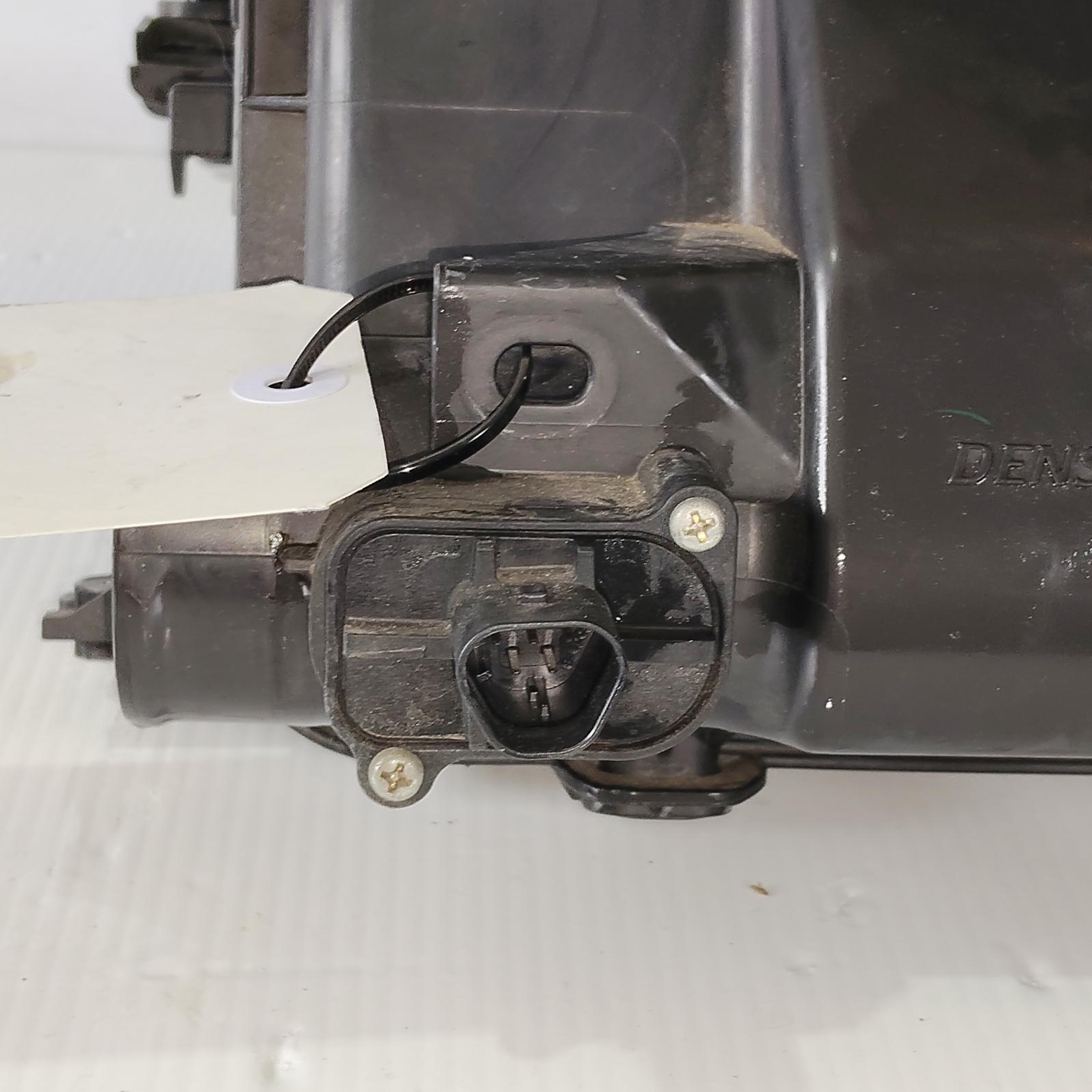 View Auto part Air Cleaner/Box Suzuki Swift 2012