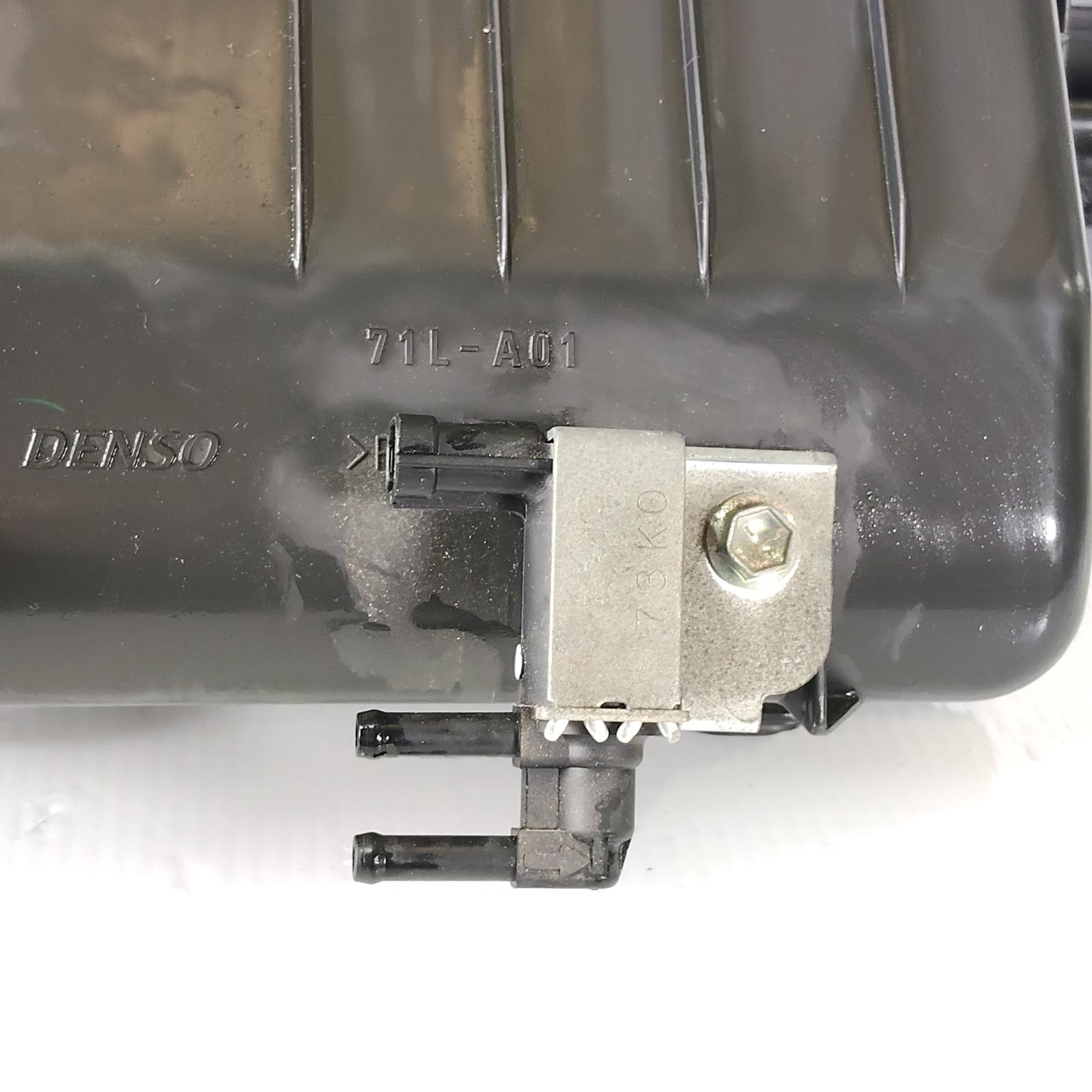 View Auto part Air Cleaner/Box Suzuki Swift 2012