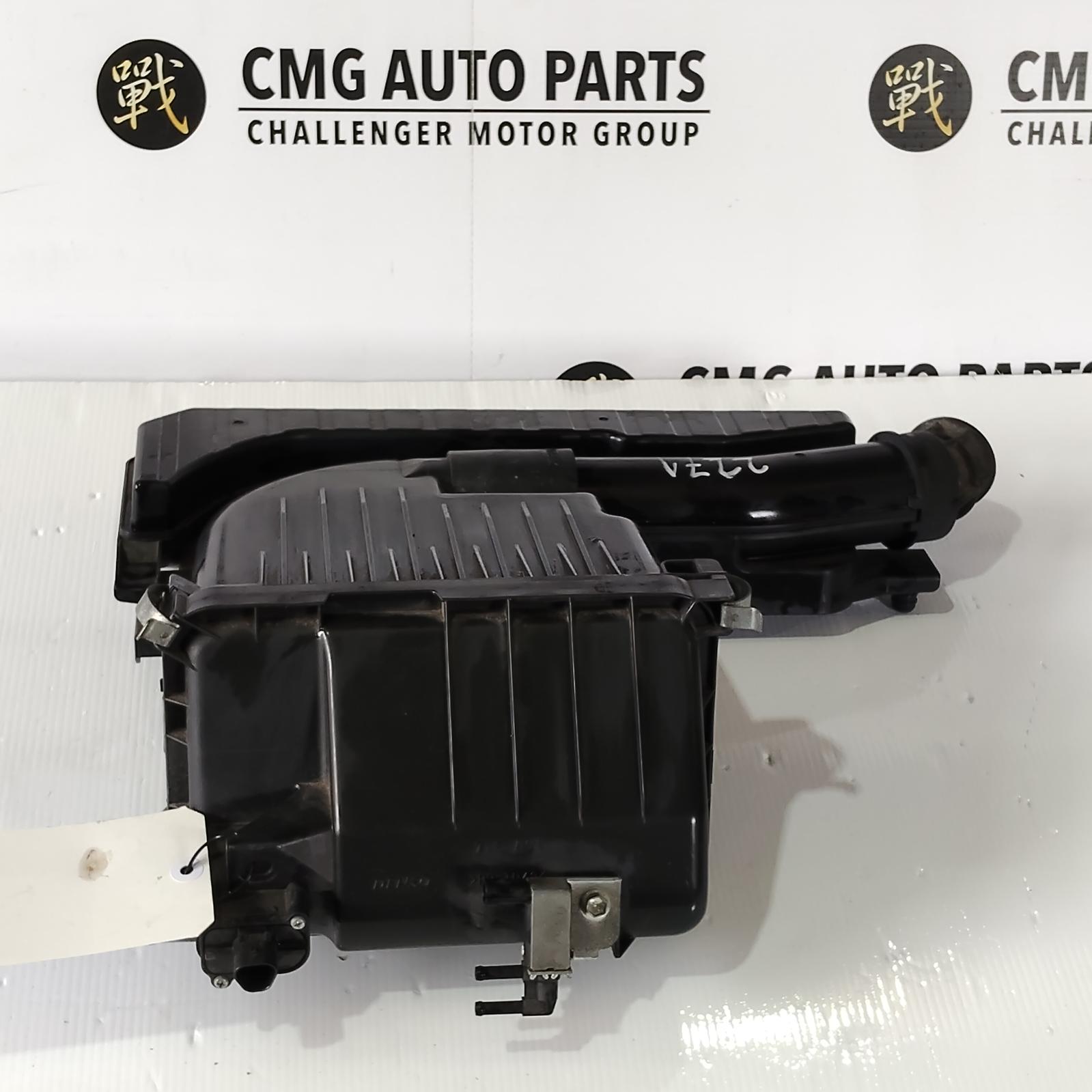View Auto part Air Cleaner/Box Suzuki Swift 2012