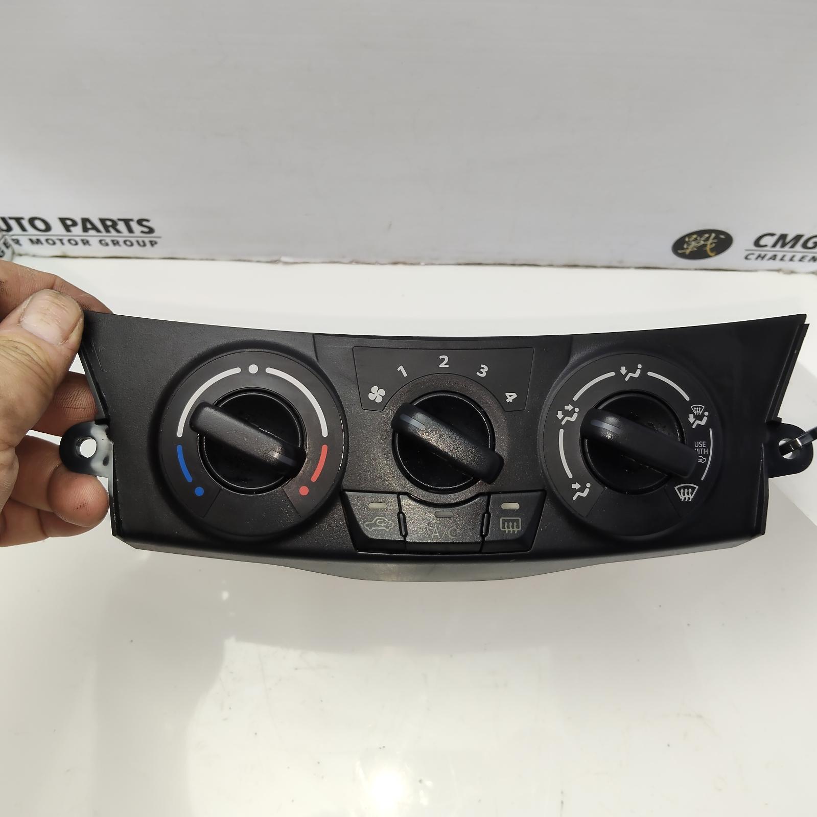 View Auto part Heater/Ac Controls Suzuki Swift 2012
