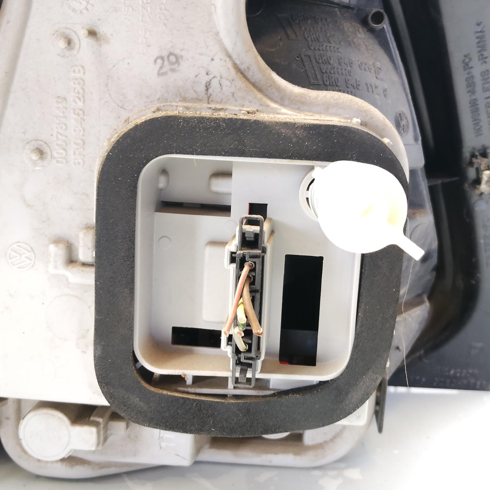 2012 Volkswagen Polo Right Taillight View Auto part Right Taillight Volkswagen Polo 2012