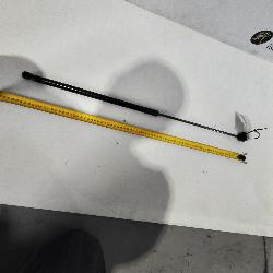 View Auto part Bonnet Hinge/Strut Volkswagen Golf 2010