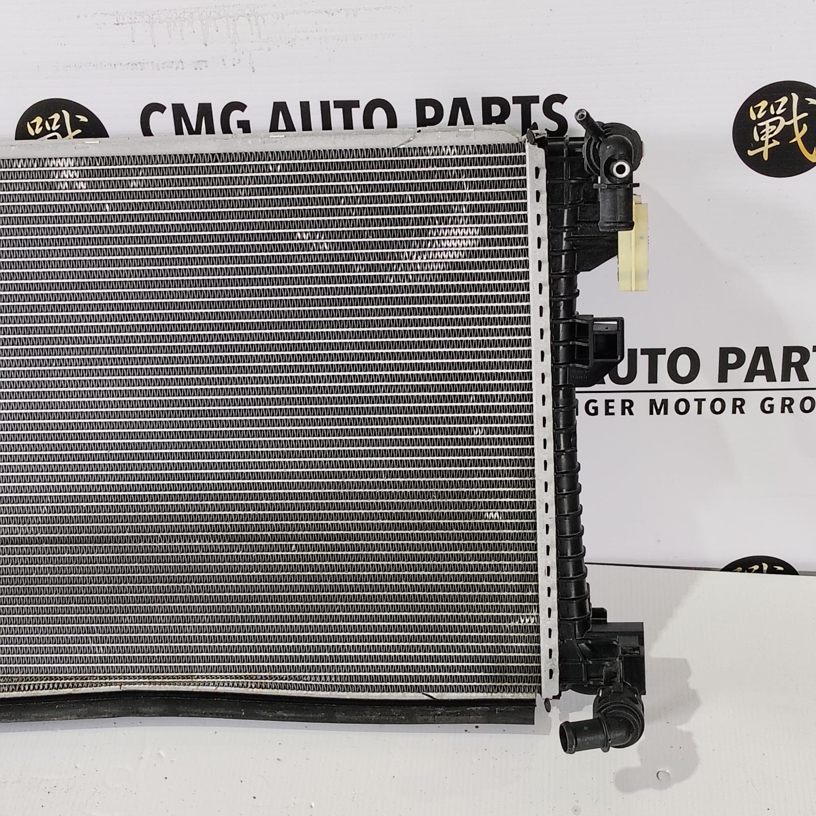 2022 Volkswagen Golf Radiator View Auto part Radiator Volkswagen Golf 2022