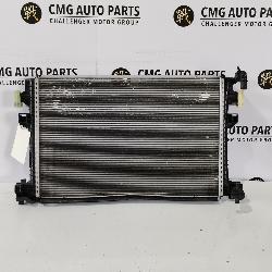 View Auto part Radiator Volkswagen Golf 2022