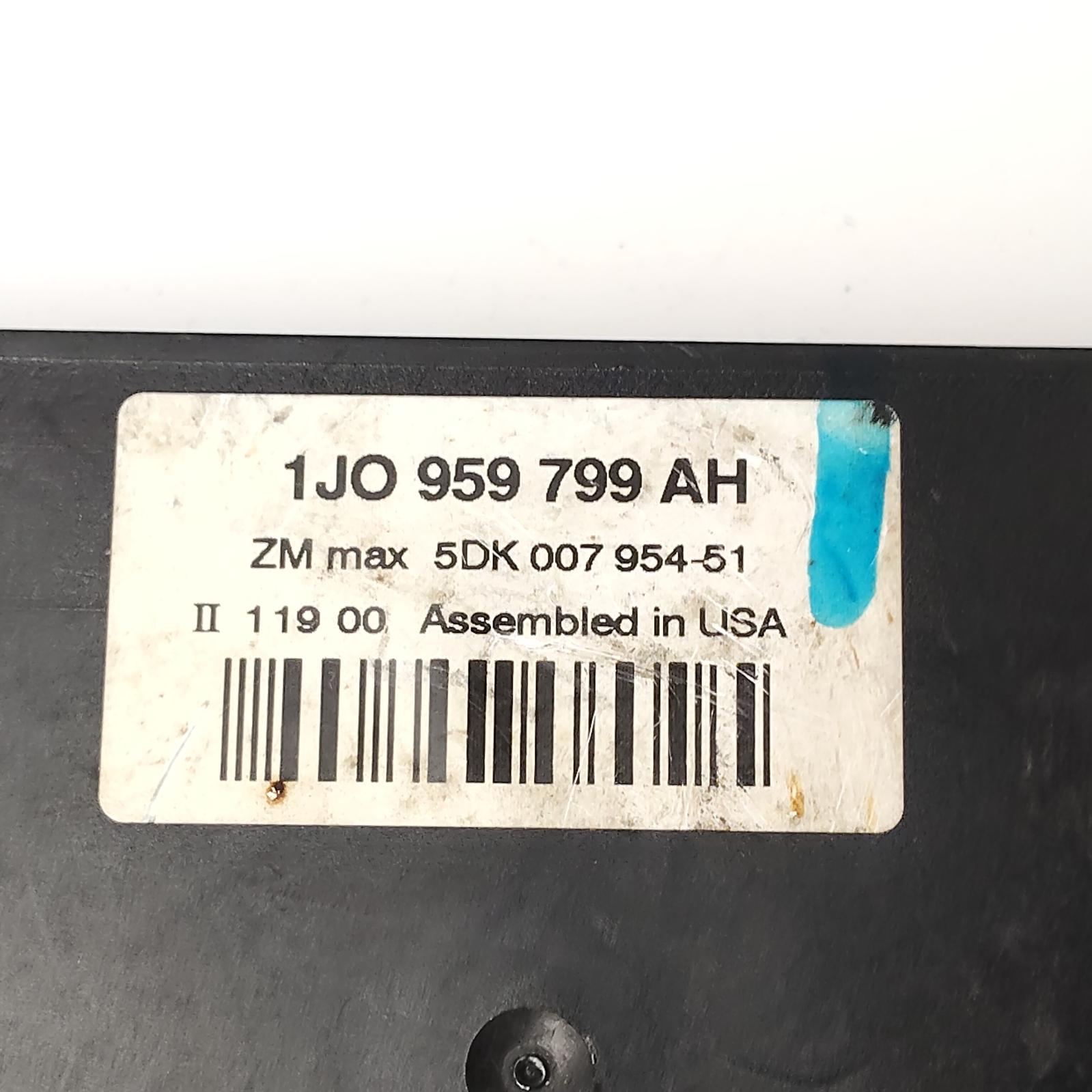 2001 Volkswagen Beetle Ecu View Auto part Ecu Volkswagen Beetle 2001