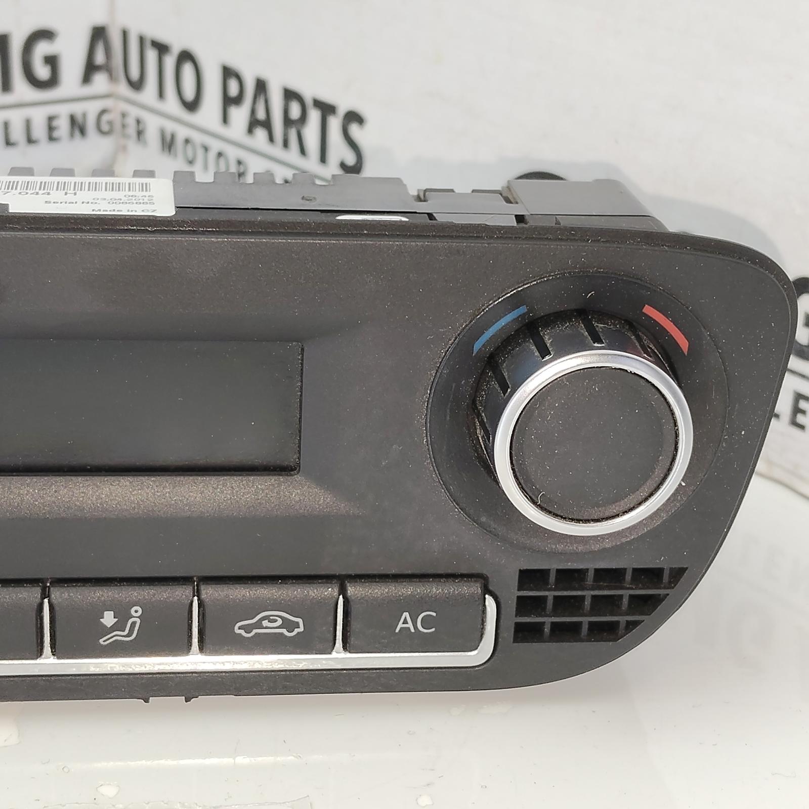 2012 Volkswagen Polo Heater/Ac Controls View Auto part Heater/Ac Controls Volkswagen Polo 2012