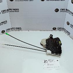 View Auto part Door/Boot/Gate Lock Toyota Yaris 2010