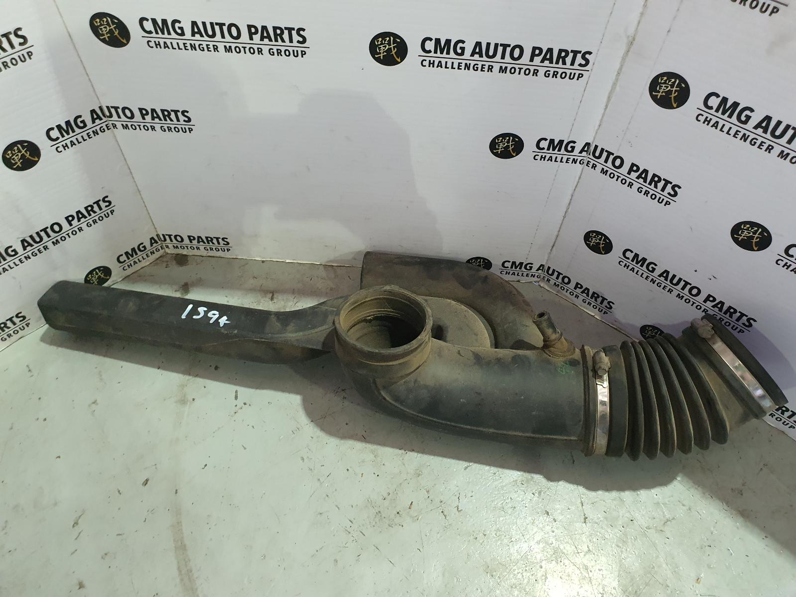 View Auto part Air Cleaner Duct/Hos Holden Commodore 2005