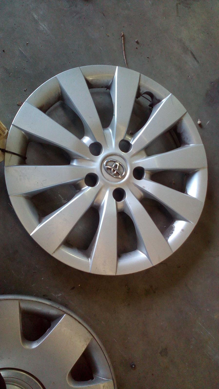 2009 Toyota Camry Wheel Cover/Hub Cap View Auto part Wheel Cover/Hub Cap Toyota Camry 2009