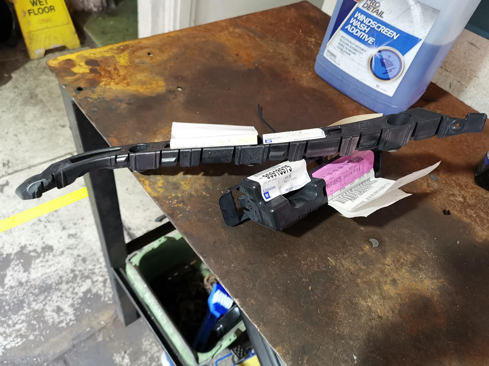 View Auto part Misc Bracket Holden Cruze 2011