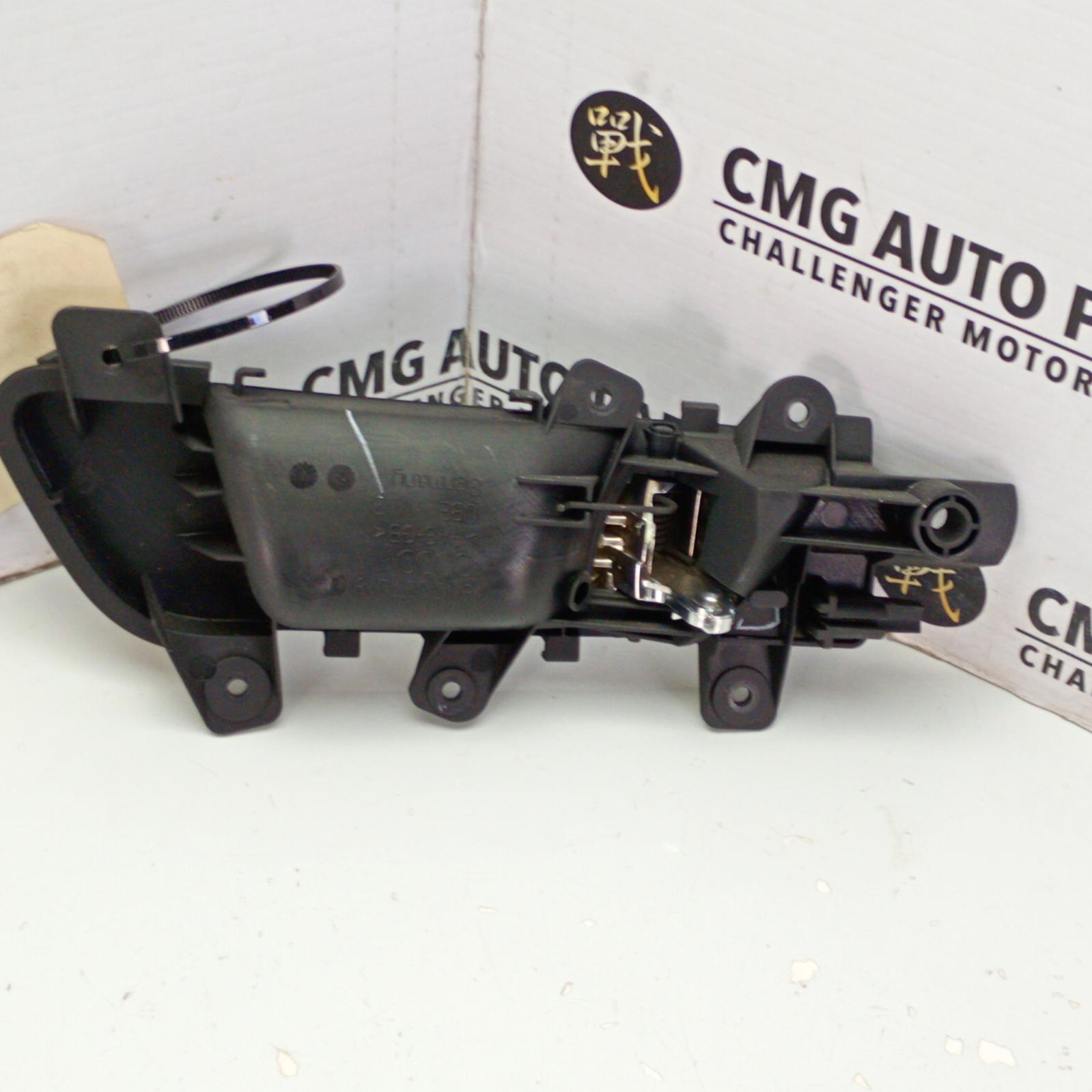 View Auto part Door Handle Audi A4 2010