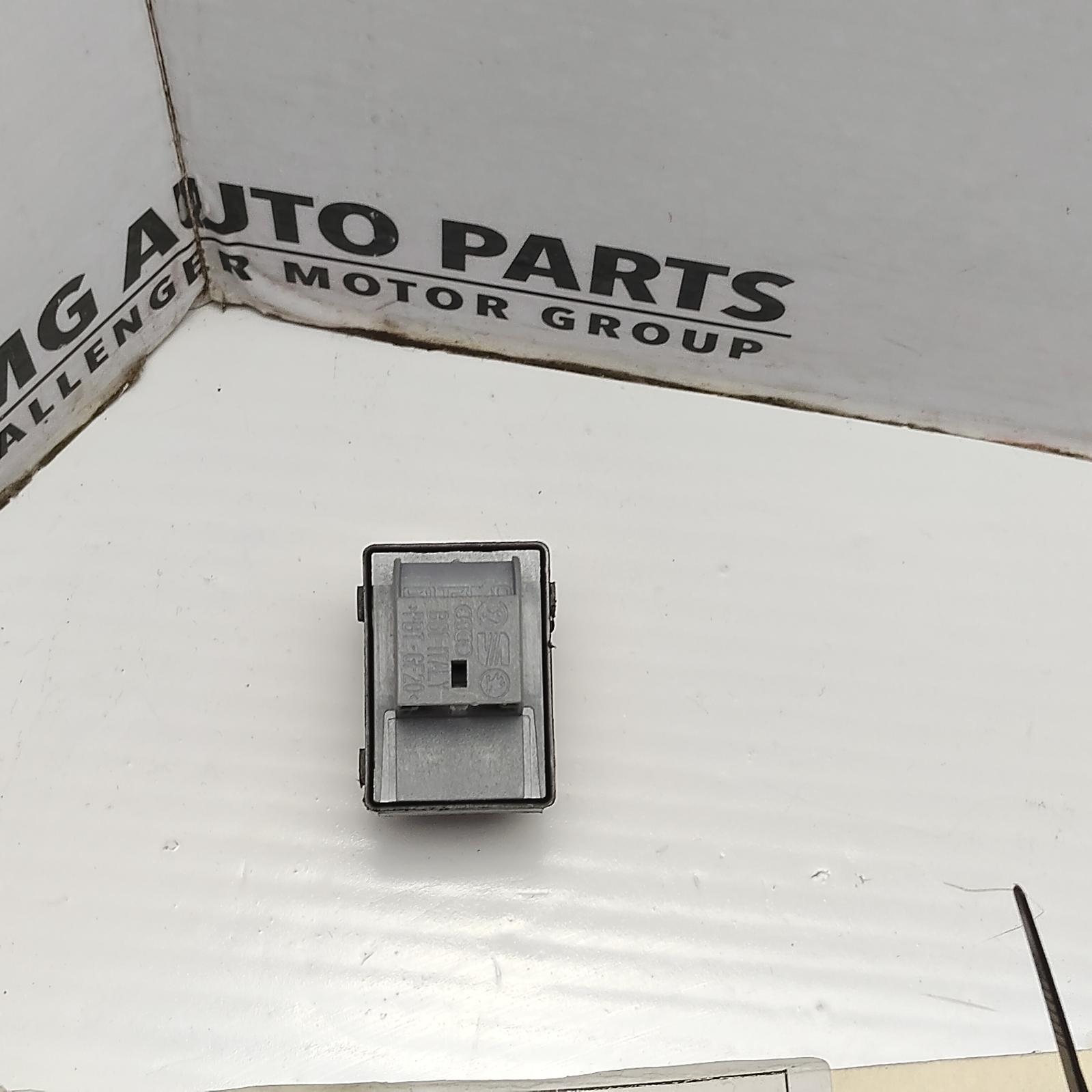 2010 Audi A4 Pwr Dr Wind Switch View Auto part Pwr Dr Wind Switch Audi A4 2010