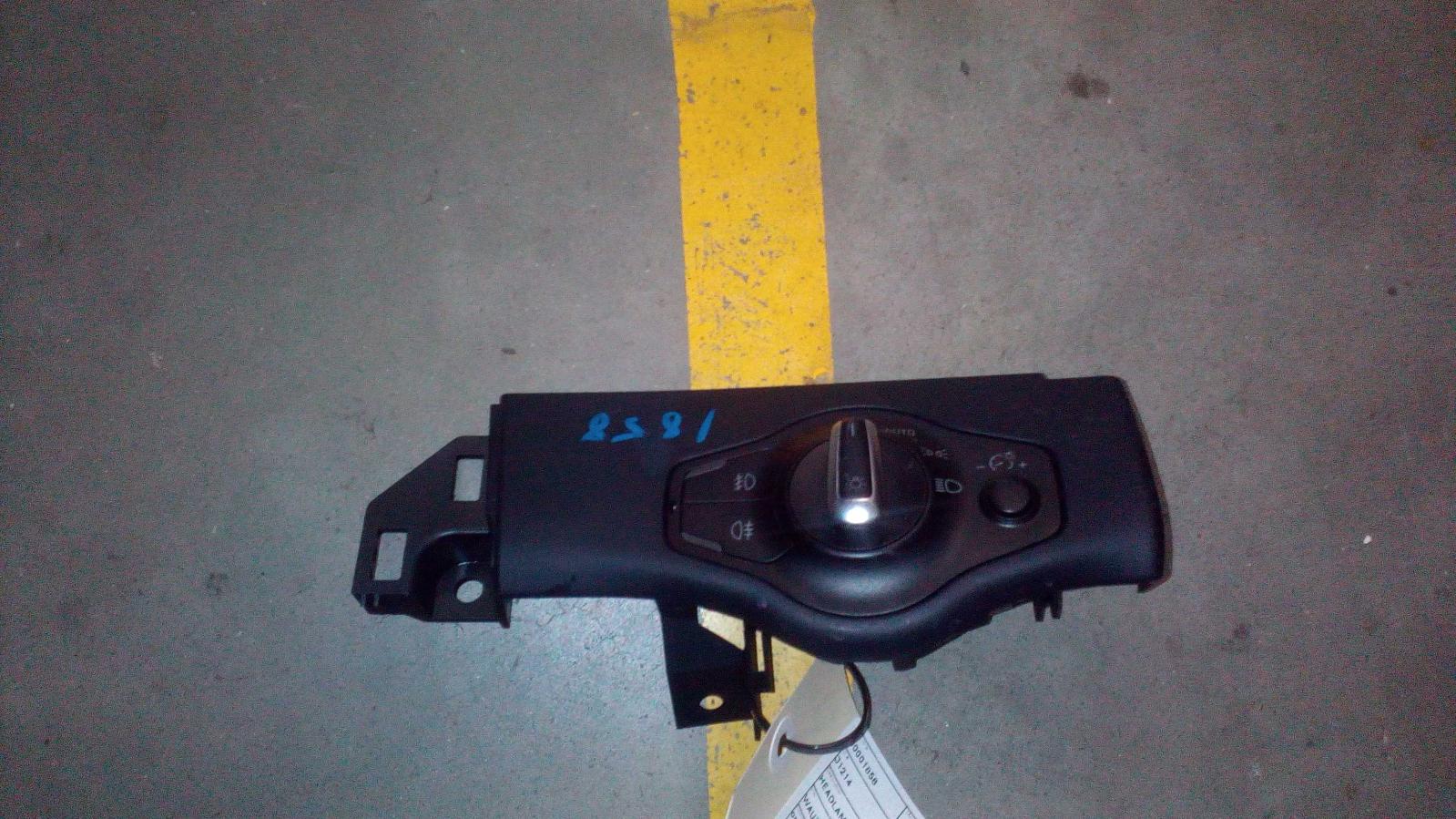 2010 Audi A4 Combination Switch View Auto part Combination Switch Audi A4 2010