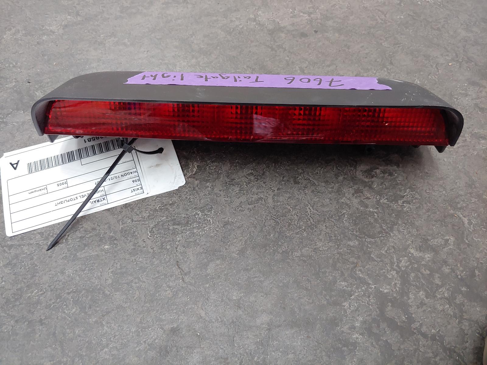 View Auto part High Level Stoplight Nissan Xtrail 2005