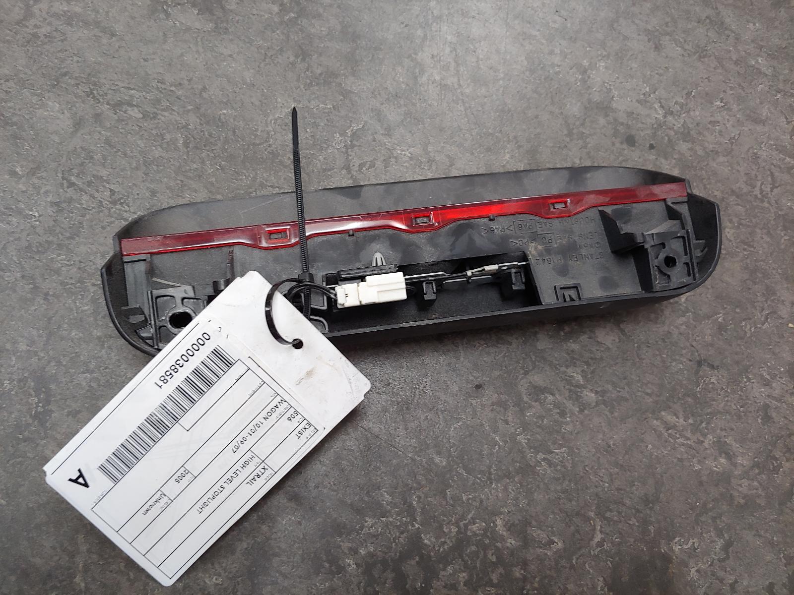 View Auto part High Level Stoplight Nissan Xtrail 2005