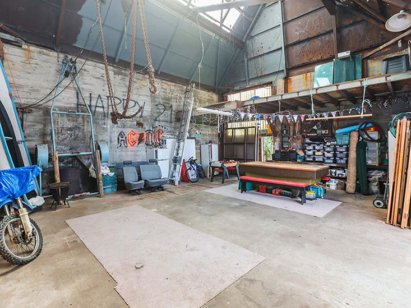 Rent cheap garage in Auckland, New Zealand Garage space for rent in