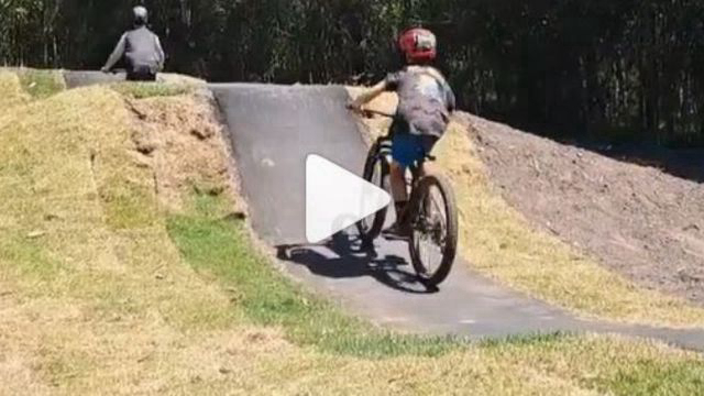 VIDEO: Check out the new pump track at Tewantin's Sundial Park