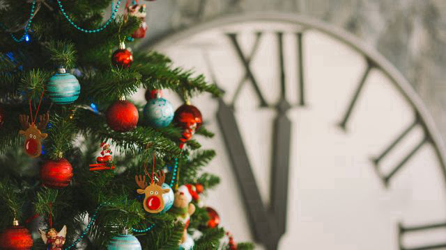 Christmas opening hours