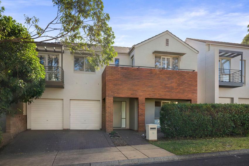 16 Thompson Avenue