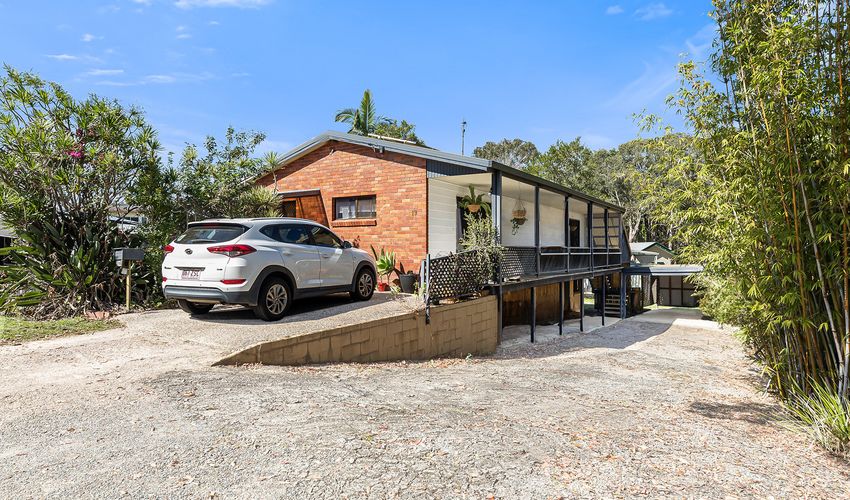 19 Val Crescent