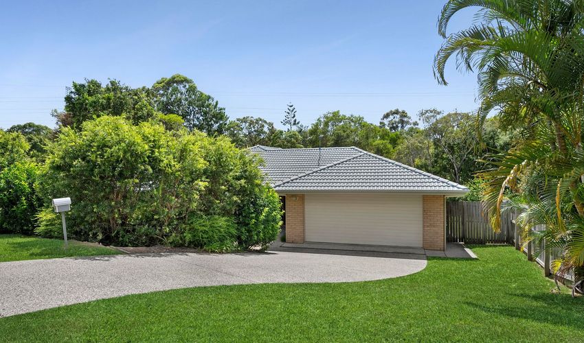 17 Dianella Court