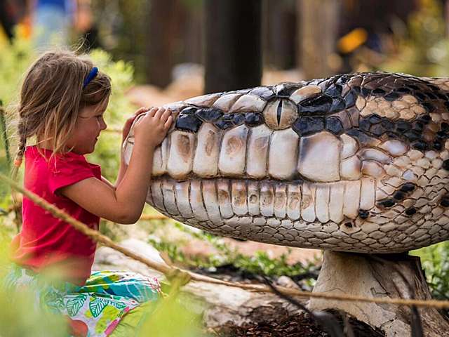 Giant 3D Snake Sculptures Product ODS