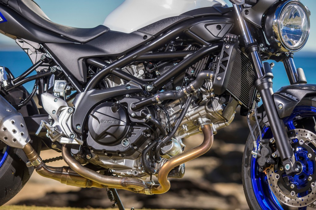 2017_Suzuki_SV650_13