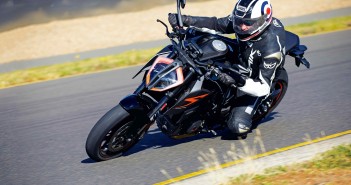 Launch Test: KTM Super Duke R ARR141_-KTM-Super-Duke-R-Opener_IM_5321_Edit