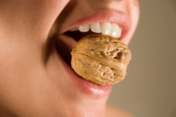 Nuts_heart_cancer_web