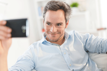 Selfie_man_narcissism_web